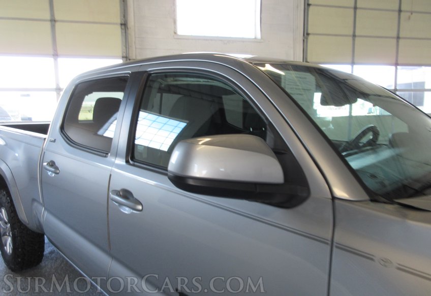 2018 Toyota Tacoma - Image 13