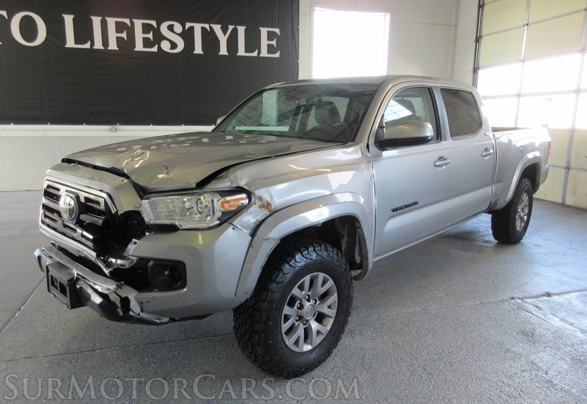 2018 Toyota Tacoma - Image 5