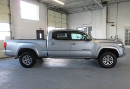 2018 Toyota Tacoma - Image 10