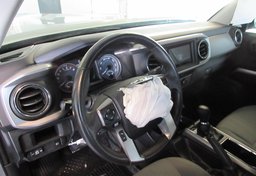 2018 Toyota Tacoma - Image 27