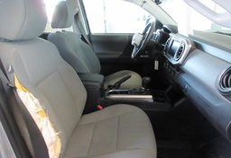 2018 Toyota Tacoma - Image 31