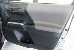 2018 Toyota Tacoma - Image 53