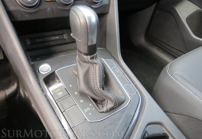 2021 Volkswagen Tiguan - Image 44