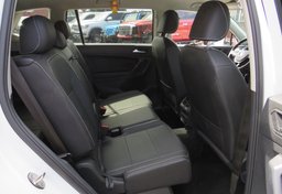 2021 Volkswagen Tiguan - Image 30