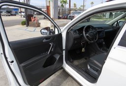 2021 Volkswagen Tiguan - Image 19