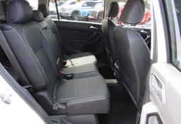 2021 Volkswagen Tiguan - Image 28