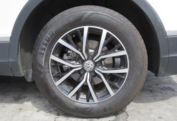 2021 Volkswagen Tiguan - Image 16