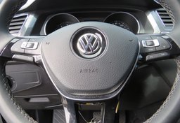 2021 Volkswagen Tiguan - Image 32