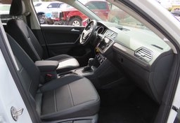 2021 Volkswagen Tiguan - Image 26