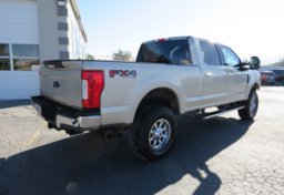 2017 Ford Super Duty F-350 SRW - Image 7
