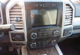 2017 Ford Super Duty F-350 SRW - Image 37