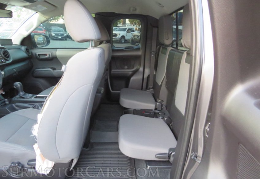 2020 Toyota Tacoma - Image 32
