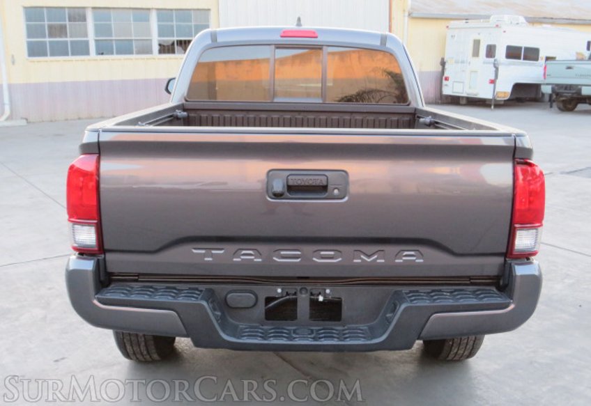 2020 Toyota Tacoma - Image 12