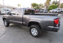 2020 Toyota Tacoma - Image 8