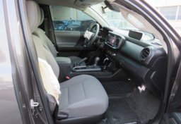 2020 Toyota Tacoma - Image 17