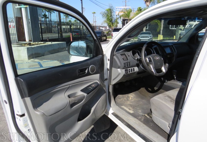 2014 Toyota Tacoma - Image 22