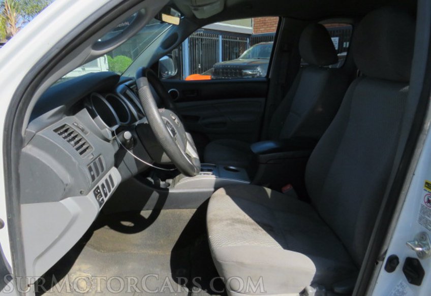 2014 Toyota Tacoma - Image 25