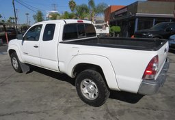 2014 Toyota Tacoma - Image 9
