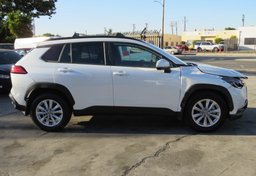 2022 Toyota Corolla Cross - Image 5