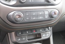 2021 GMC Canyon - Image 39