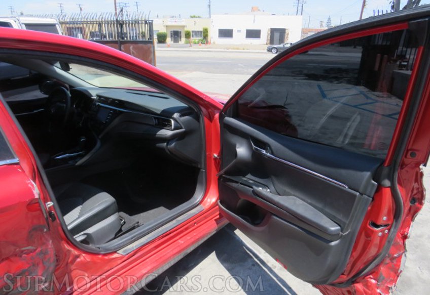 2020 Toyota Camry - Image 20