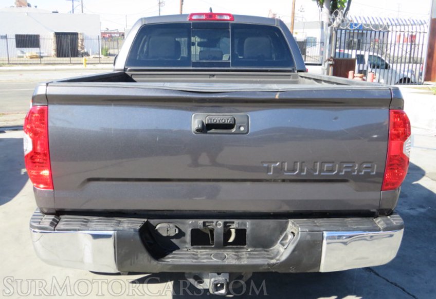 2020 Toyota Tundra - Image 12