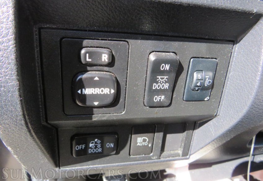 2020 Toyota Tundra - Image 39