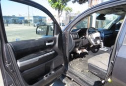 2020 Toyota Tundra - Image 23