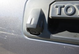 2020 Toyota Tundra - Image 17