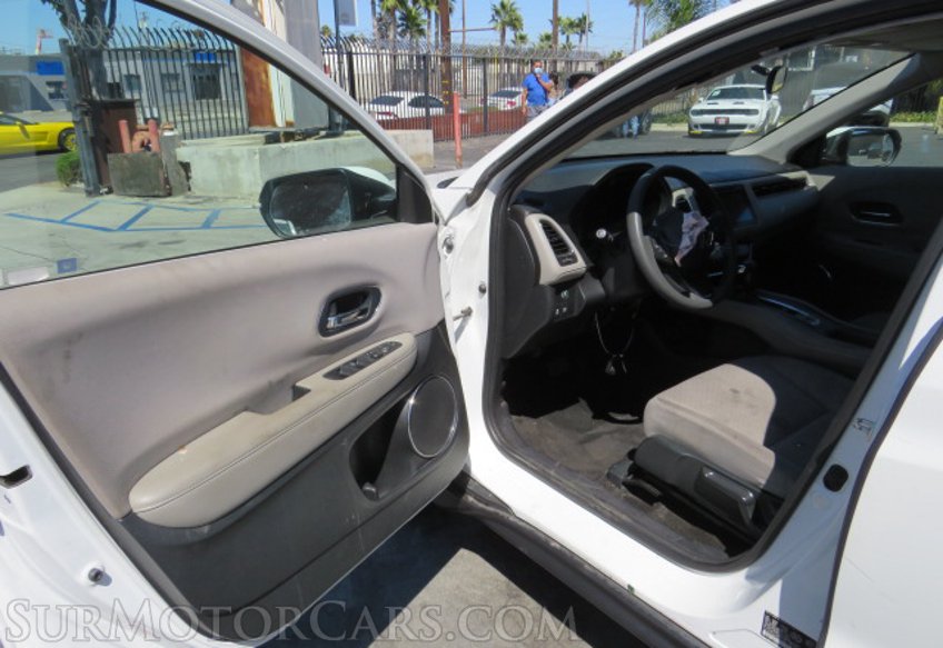 2017 Honda HR-V - Image 19