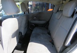 2017 Honda HR-V - Image 29