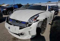 2015 Nissan 370Z - Image 1