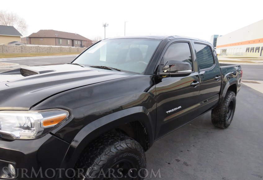 2016 Toyota Tacoma - Image 18