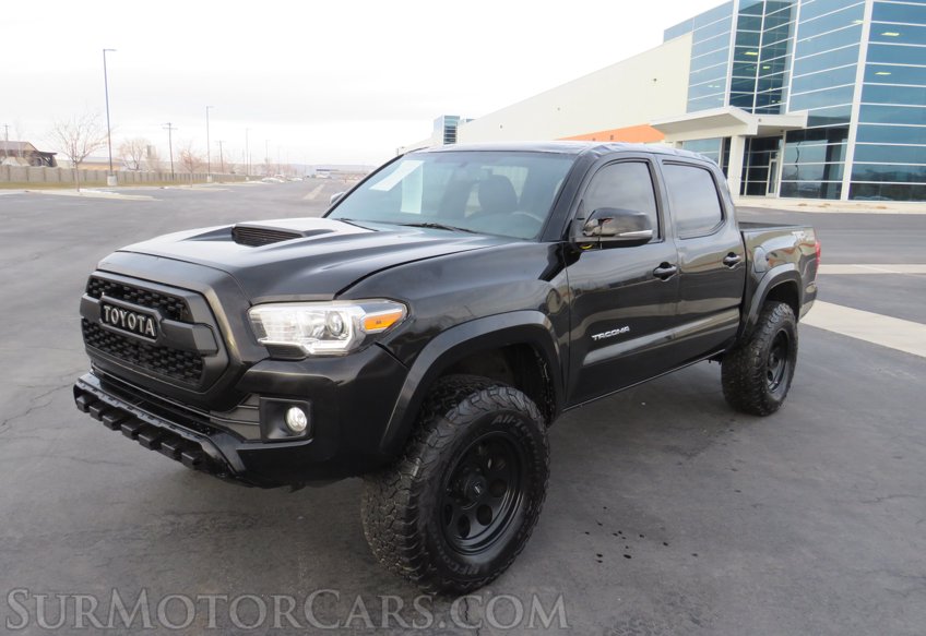 2016 Toyota Tacoma - Image 2