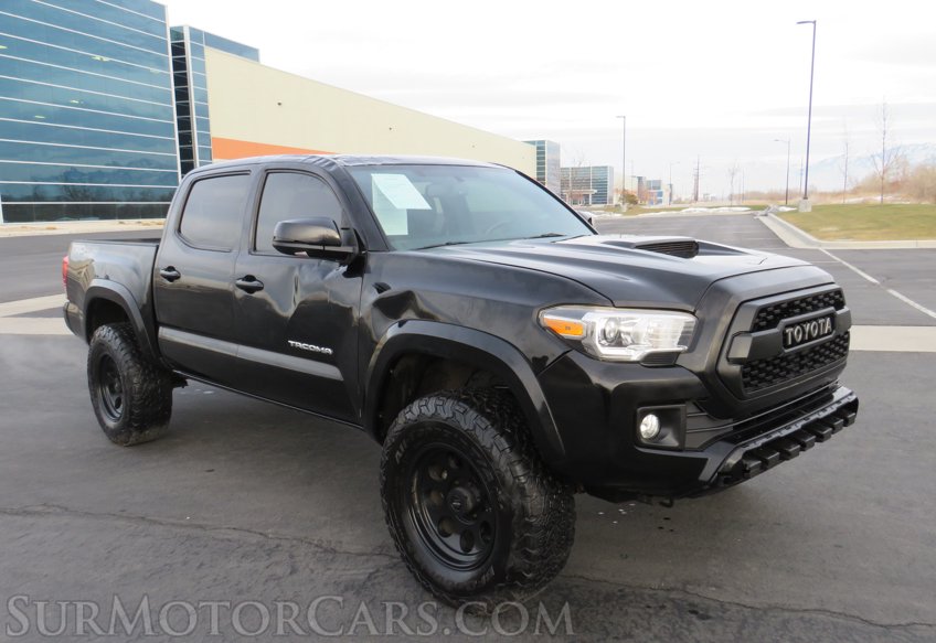 2016 Toyota Tacoma - Image 3