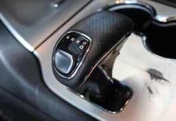 2014 Jeep Grand Cherokee 4x4 SRT - Image 28