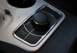 2014 Jeep Grand Cherokee 4x4 SRT - Image 29