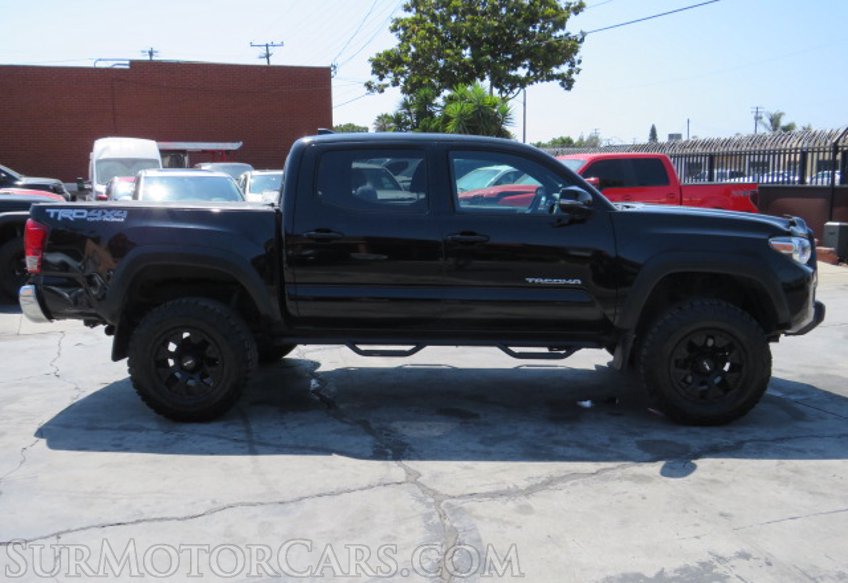 2016 Toyota Tacoma - Image 12