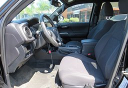 2016 Toyota Tacoma - Image 28