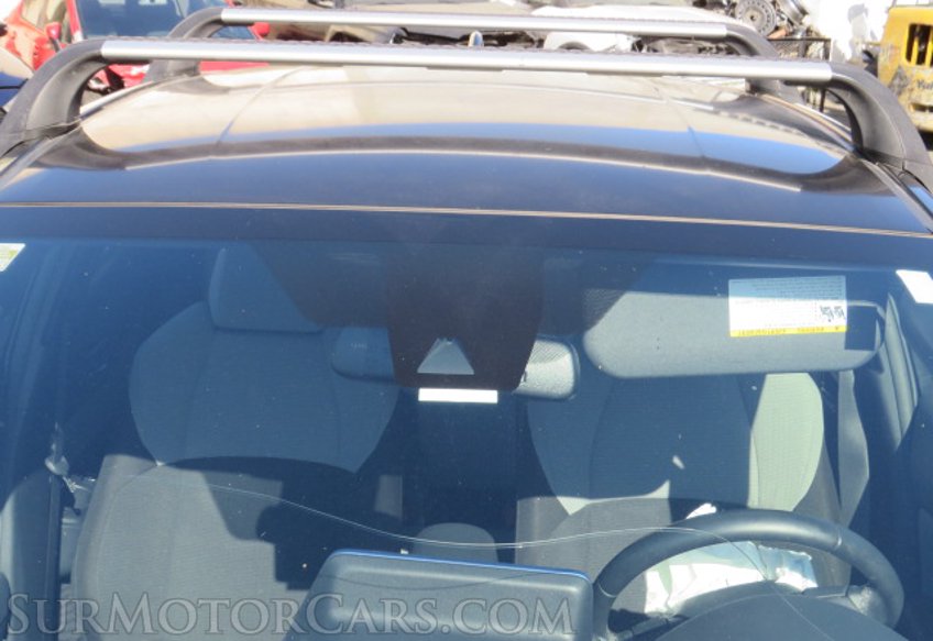 2019 Toyota C-HR - Image 13