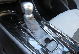 2019 Toyota C-HR - Image 39