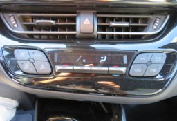 2019 Toyota C-HR - Image 38