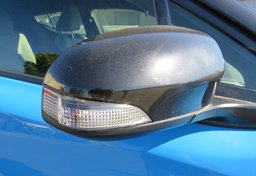 2019 Toyota C-HR - Image 15