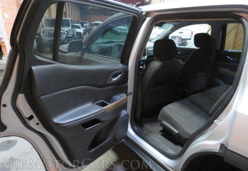 2018 GMC Acadia - Image 23