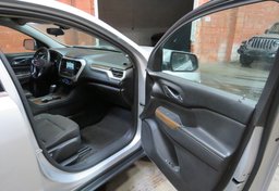 2018 GMC Acadia - Image 26