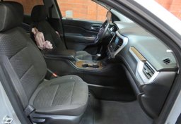 2018 GMC Acadia - Image 27