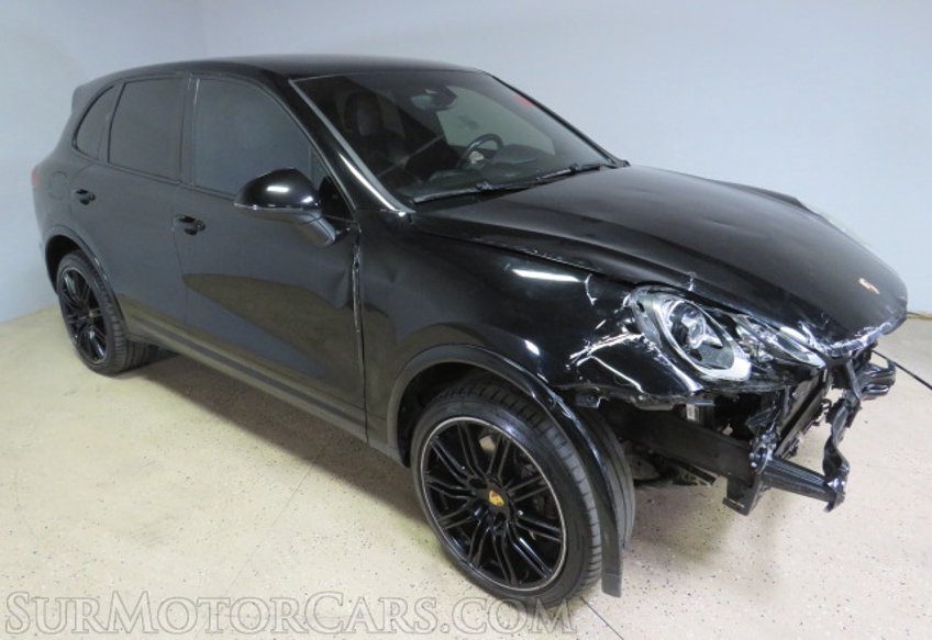 2018 Porsche Cayenne - Image 2