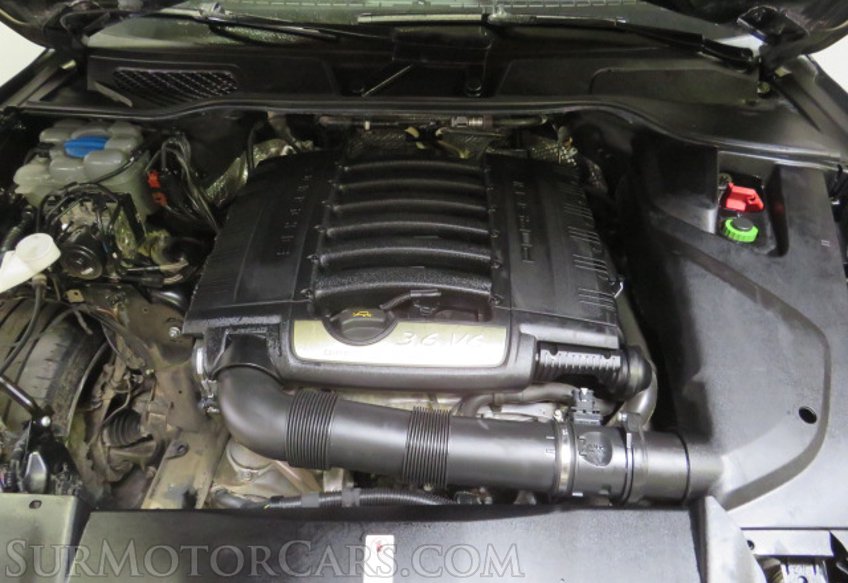 2018 Porsche Cayenne - Image 35