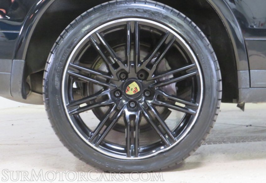 2018 Porsche Cayenne - Image 14