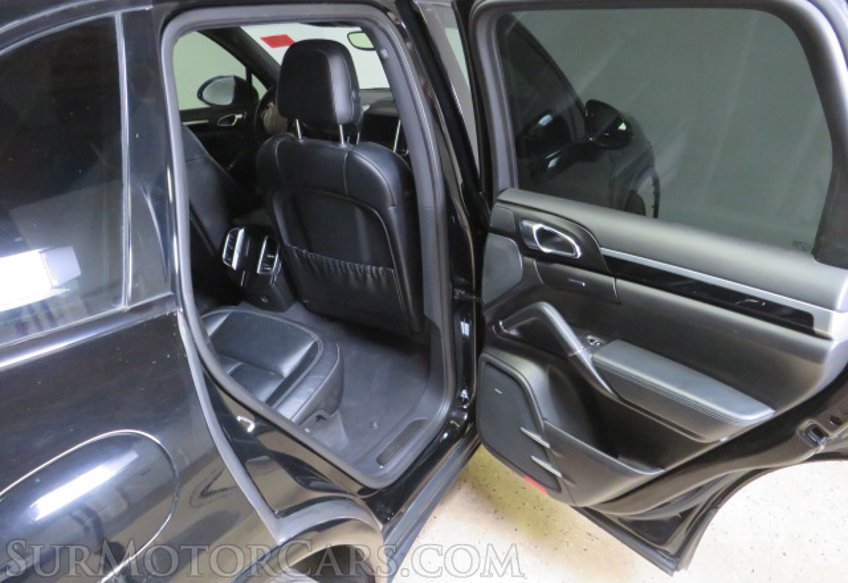 2018 Porsche Cayenne - Image 22